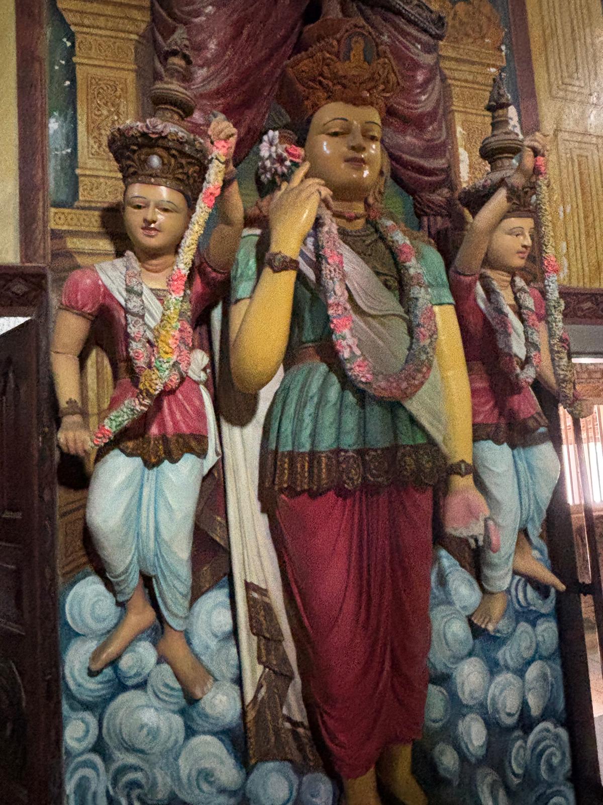 PHOTO-2025-11-03-11-45-12 3